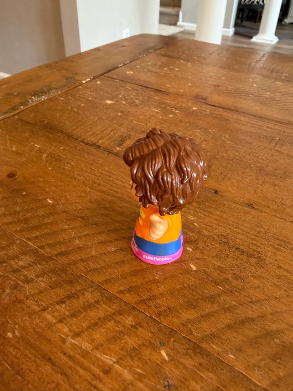 Fisher Price Little People girl with paint as is
